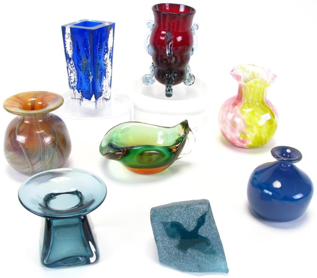 Appraisal: Group of Contemporary Art Glass eight pieces total including Ingrid