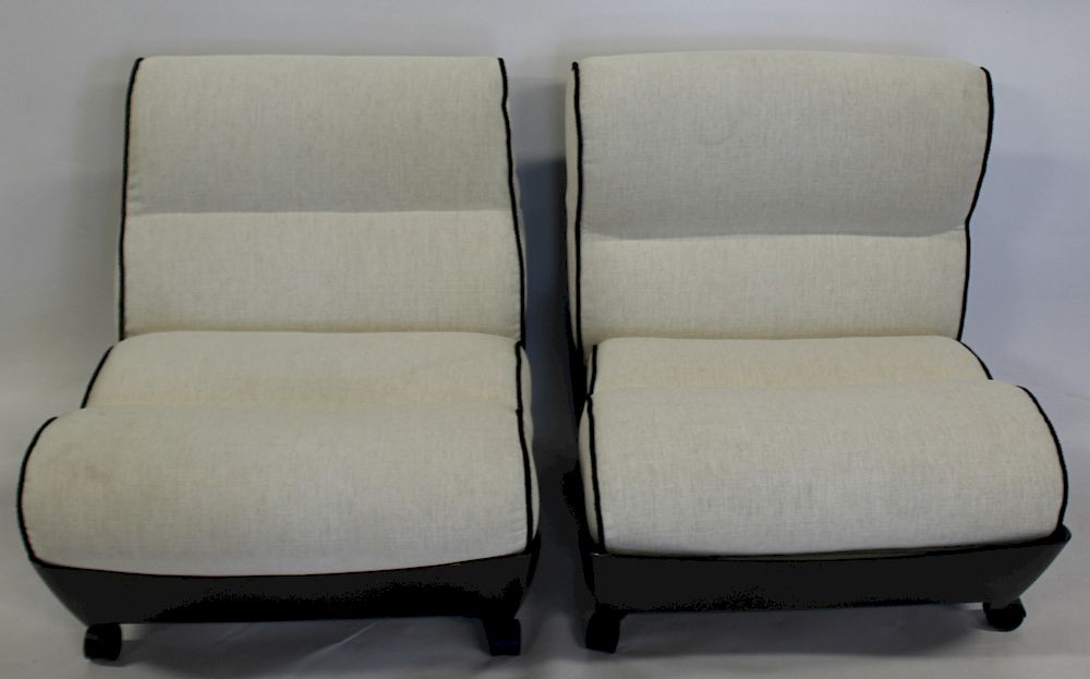 Appraisal: Vintage Midcentury Style Pair of Chairs The frames being molded