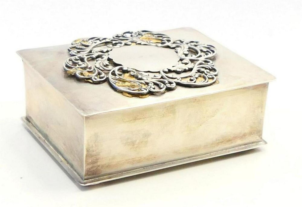 Appraisal: VINTAGE STERLING SILVER LADIES DRESSER BOX Measures X there is