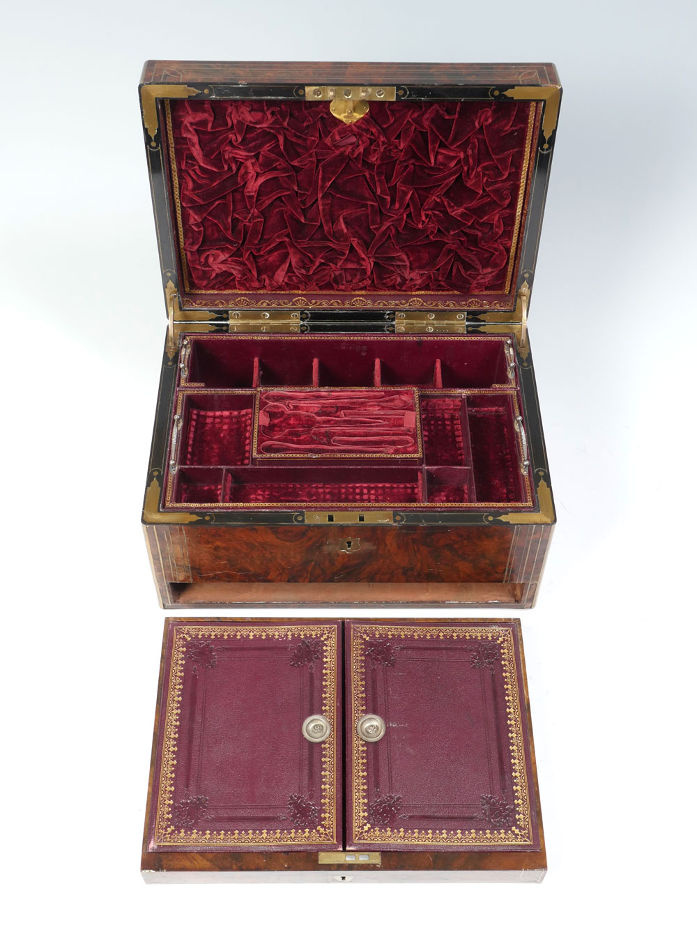 Appraisal: TH C INLAID LADIES SEWING BOX Brass inlaid sewing box