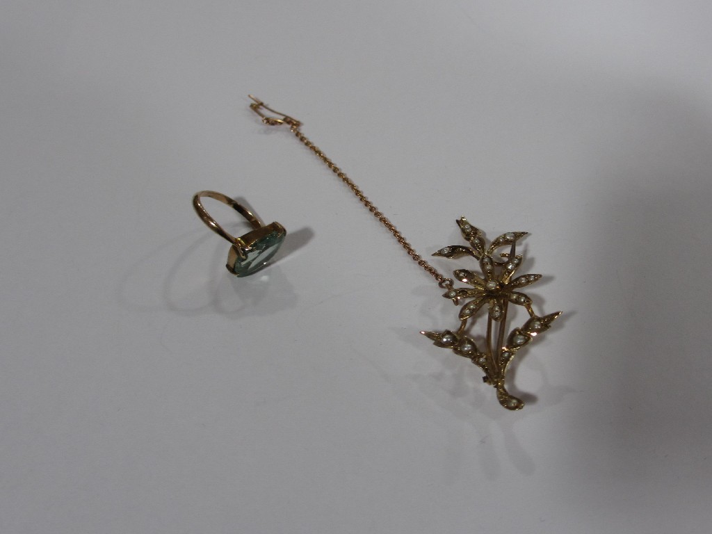 Appraisal: Lot comprising an Edwardian ct gold seed pearl set brooch