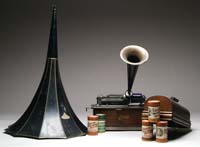 Appraisal: EDISON CYLINDER HOME PHONOGRAPH WITH HORNS Oak case having original