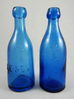 Appraisal: Soda Soda- round blue- 'G E Co ' 'W T