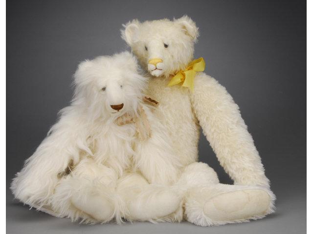 Appraisal: Pair of Large White Cindy Martin Bears Includes Yesterbear Lucille