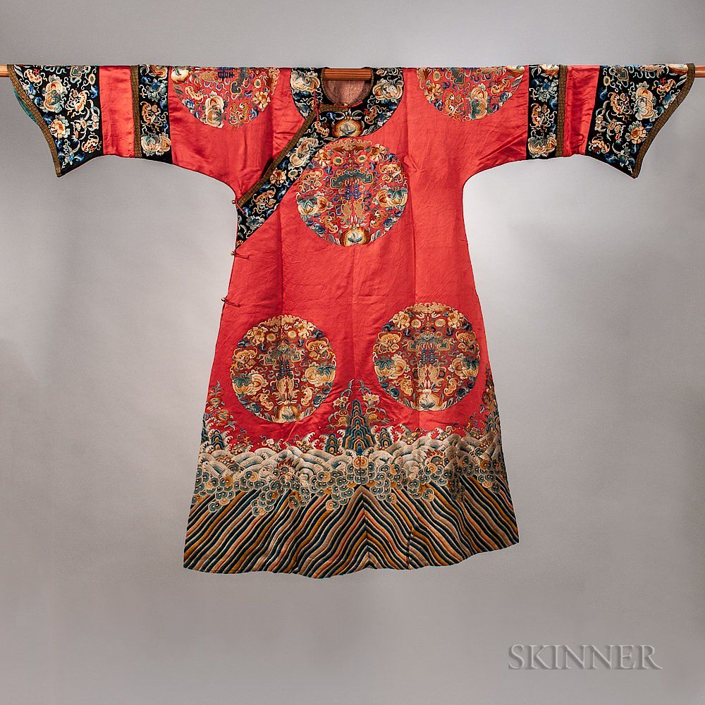 Appraisal: Manchu Wedding Robe Manchu Wedding Robe China th century red