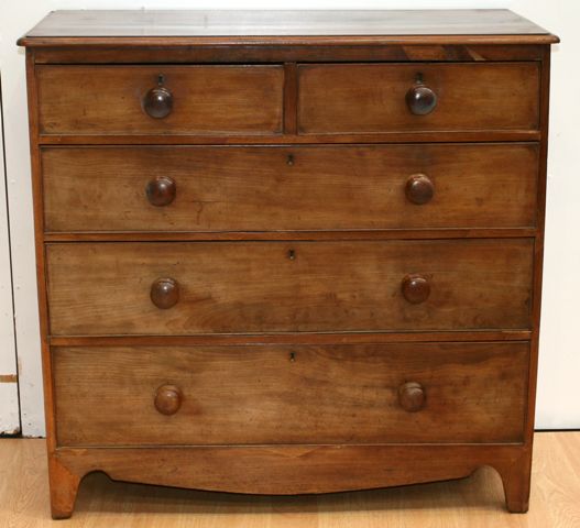 Appraisal: A Victorian mahogany and pine chest of drawers cm wide