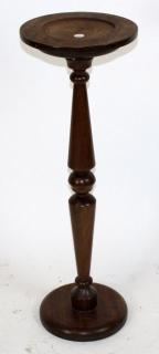 Appraisal: American spindle base plantstand in oak American spindle base plantstand