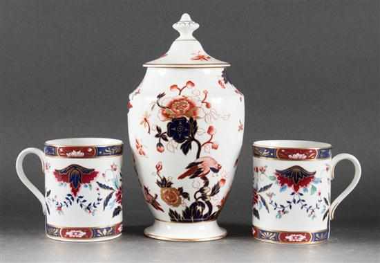 Appraisal: Coalport china jar in the ''Hong Kong'' pattern and a