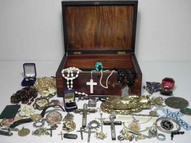 Appraisal: Box lot of assorted ladies costume jewelry All contained in