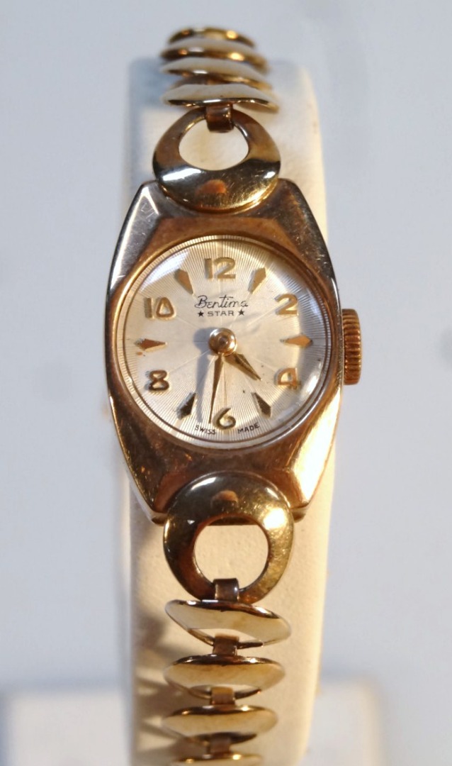 Appraisal: A ladies Bentima Star cocktail watch the cm dia dial