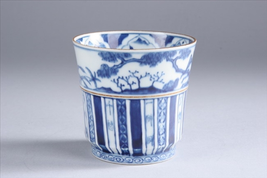 Appraisal: CHINESE BLUE AND WHITE PORCELAIN TEA CUP Qing Dynasty eight-character