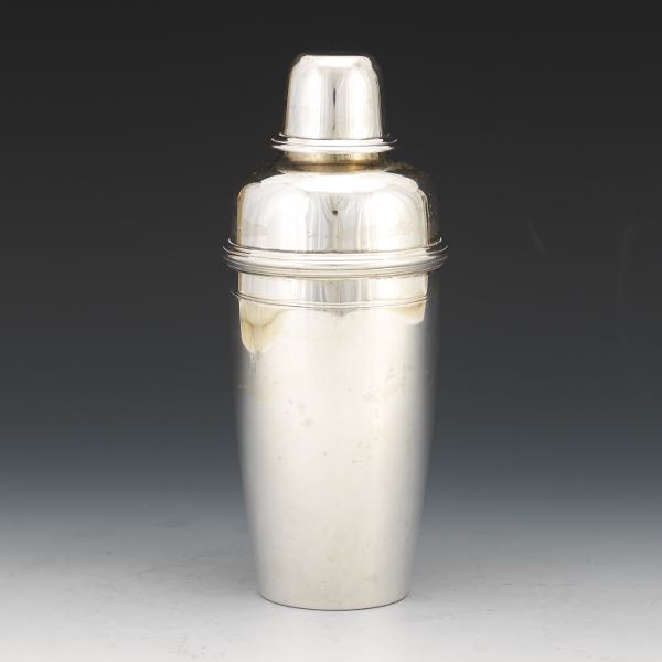 Appraisal: TIFFANY CO STERLING SILVER COCKTAIL SHAKER Marked appropriately to the