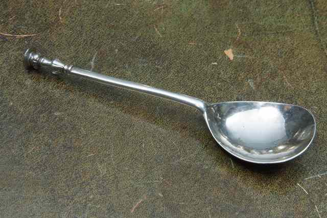 Appraisal: AN ANTIQUE SILVER SEAL TOPPED SPOON with fig shaped bowl