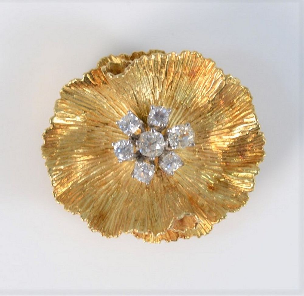 Appraisal: Karat Gold Flower Brooch set with seven diamonds x grams