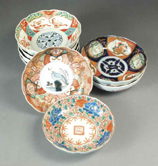 Appraisal: EIGHT JAPANESE IMARI PORCELAIN BOWLS each hand painted over glaze