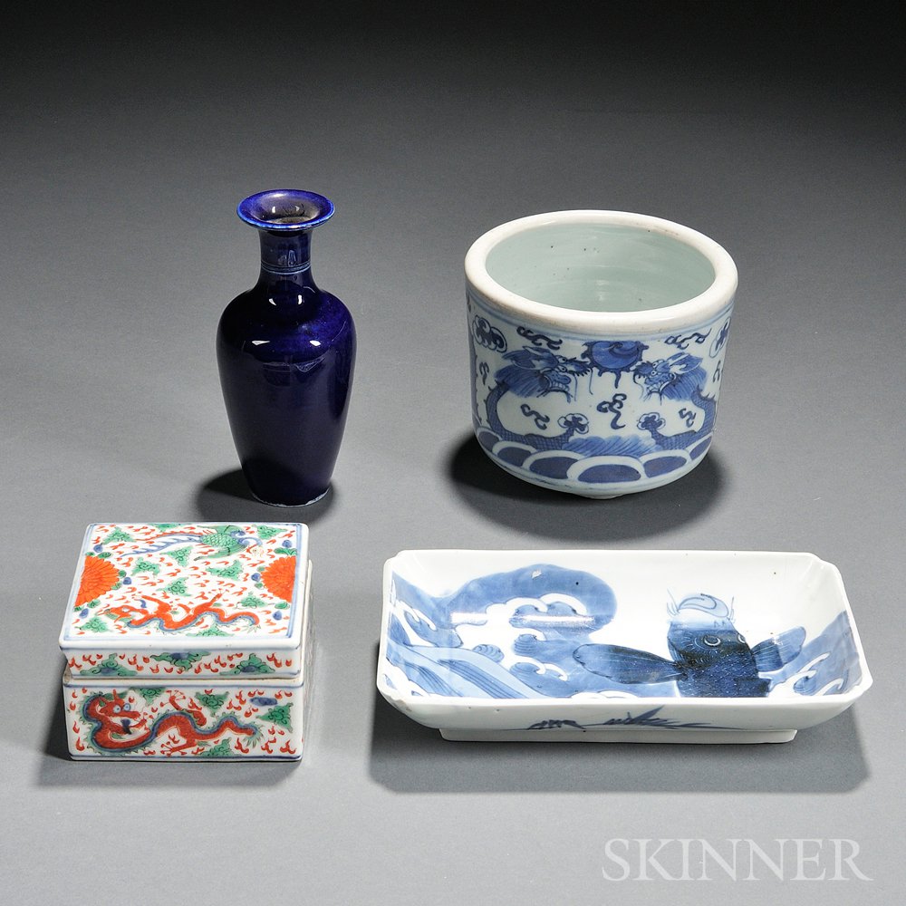 Appraisal: Four Ceramic Items China a tubular blue and white brush