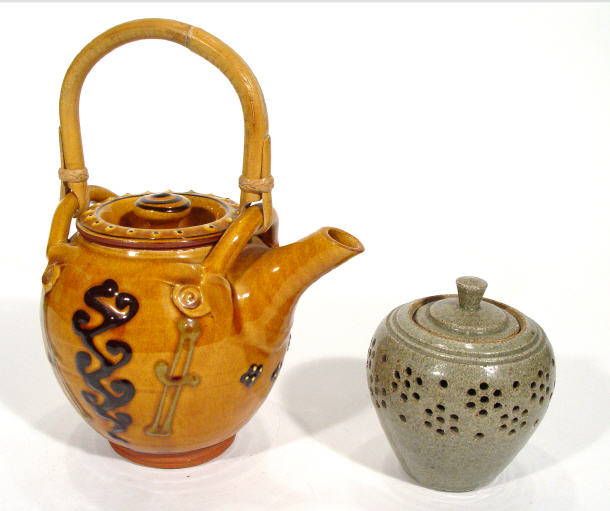 Appraisal: John Pollex Studio Pottery teapot with bamboo handle and slip