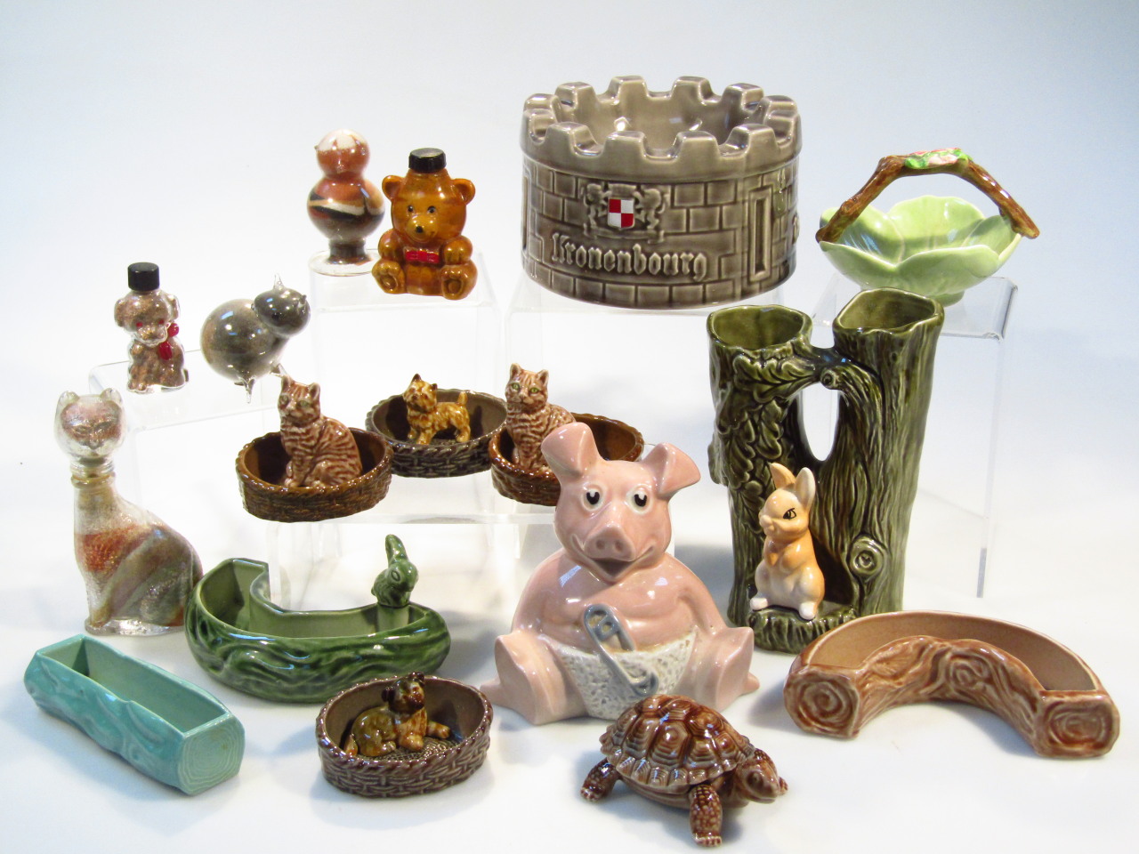 Appraisal: Various ornaments etc to include Wade Nat West baby pig