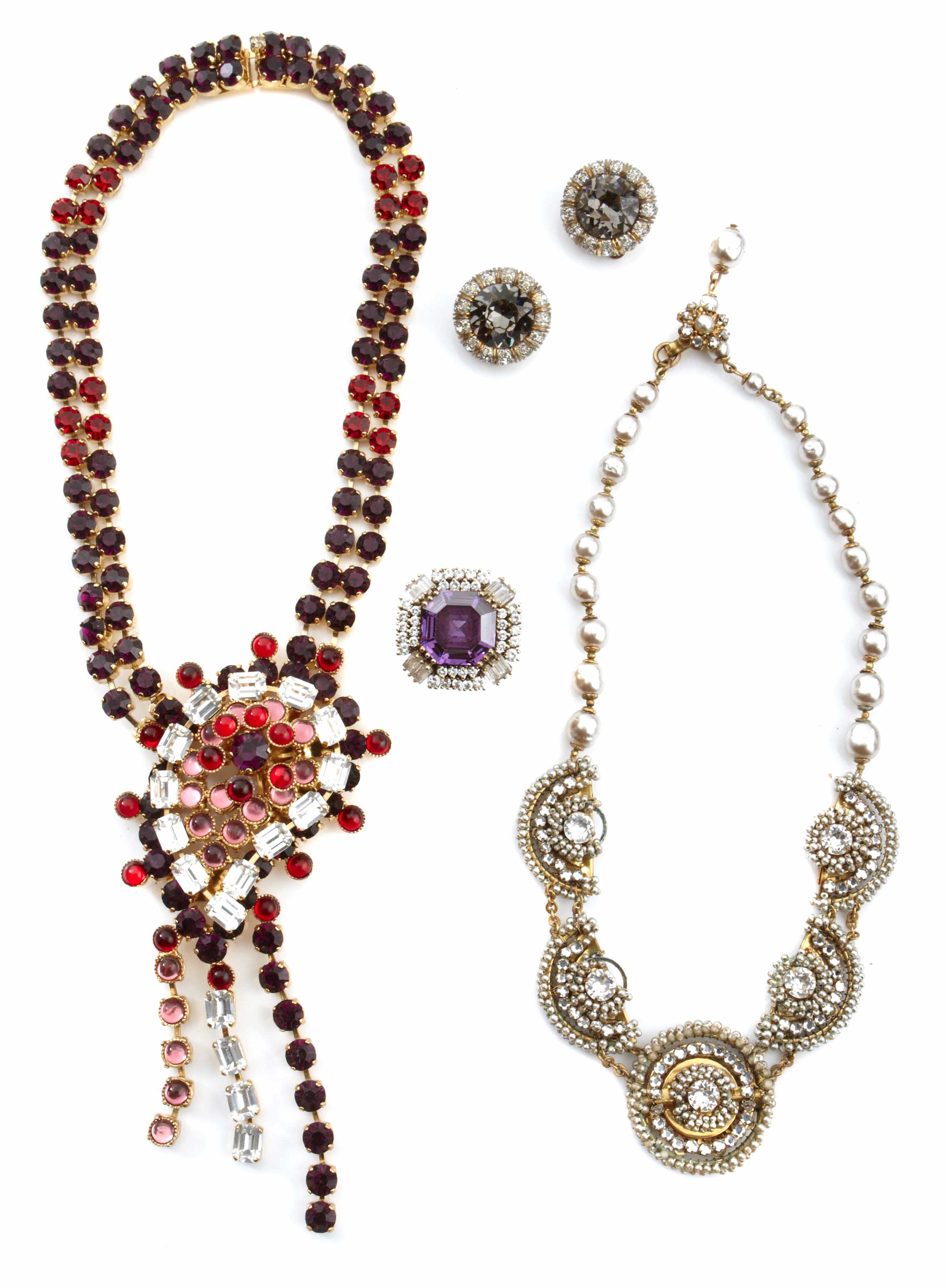 Appraisal: A group of costume jewelry