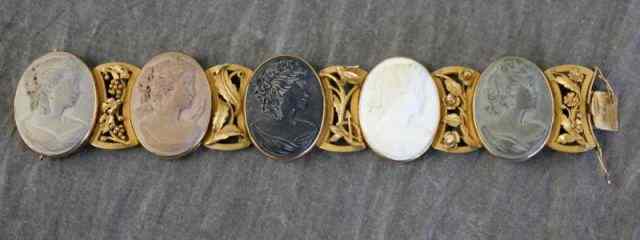 Appraisal: Kt Gold and Lava Cameo Bracelet Either Victorian or Victorian