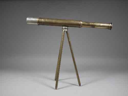 Appraisal: A World War I single drawer brass cased telescope marked