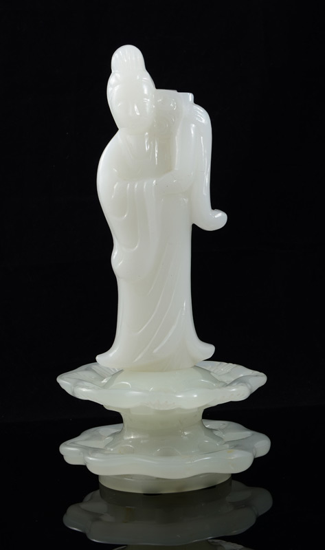 Appraisal: STEUBEN QUAN YIN GLASS FLOWER FROG Pattern white jade appearance