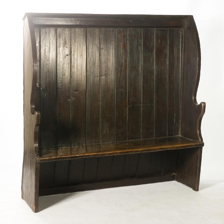 Appraisal: th CENTURY OAK WINGBACK SETTLE the highback composed of tongue