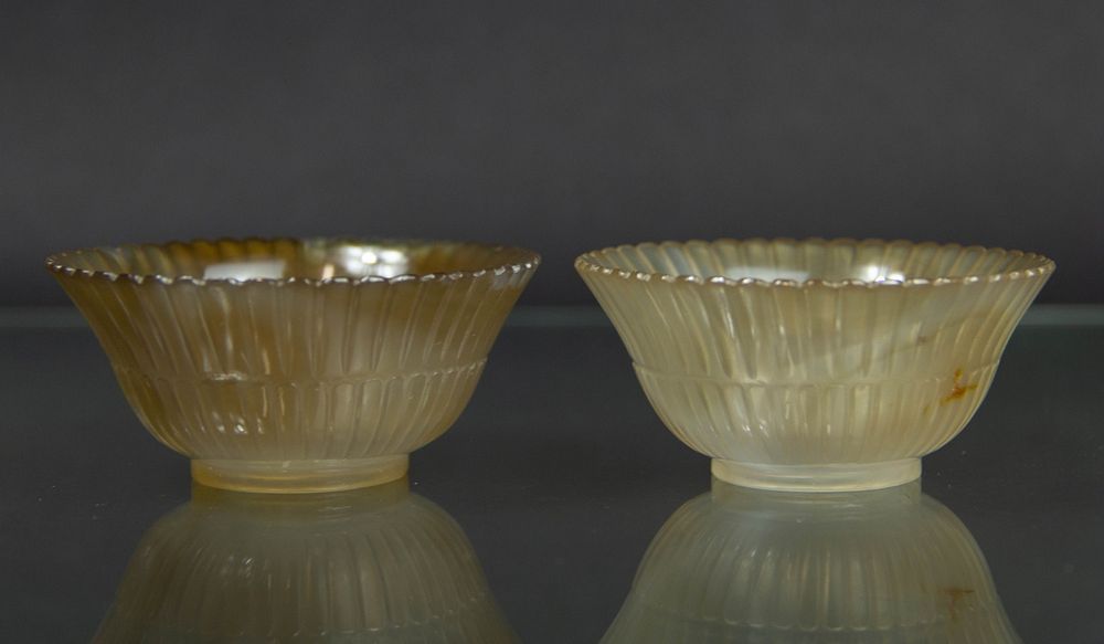 Appraisal: Pair of Mughal Style Agate 'Chrysanthemum' Bowls From a Bellmore