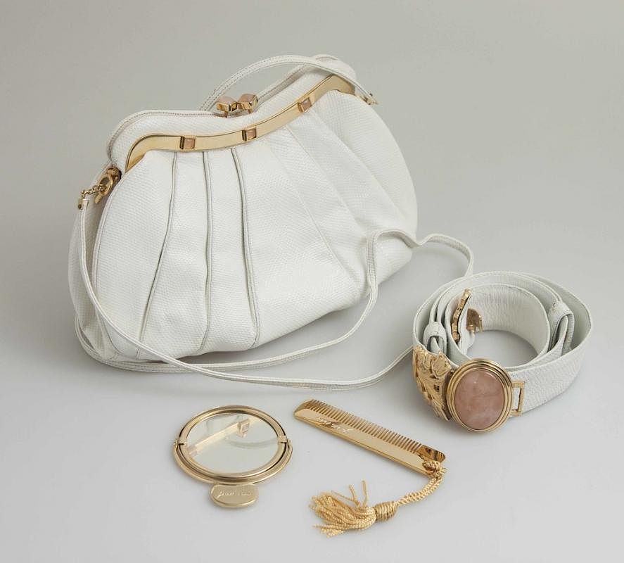 Appraisal: Judith Lieber Handbag Belt White Judith Leiber shoulder bag containing