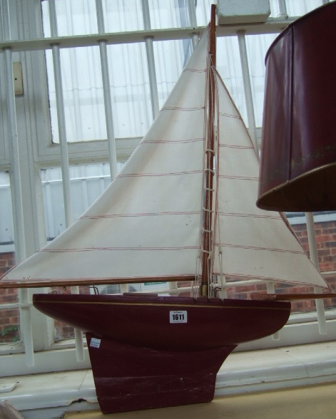 Appraisal: A scratch built pond yacht early th century