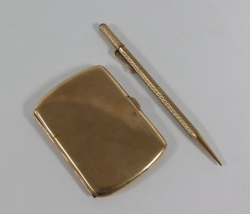 Appraisal: A plain ct gold cigarette case and a ct gold