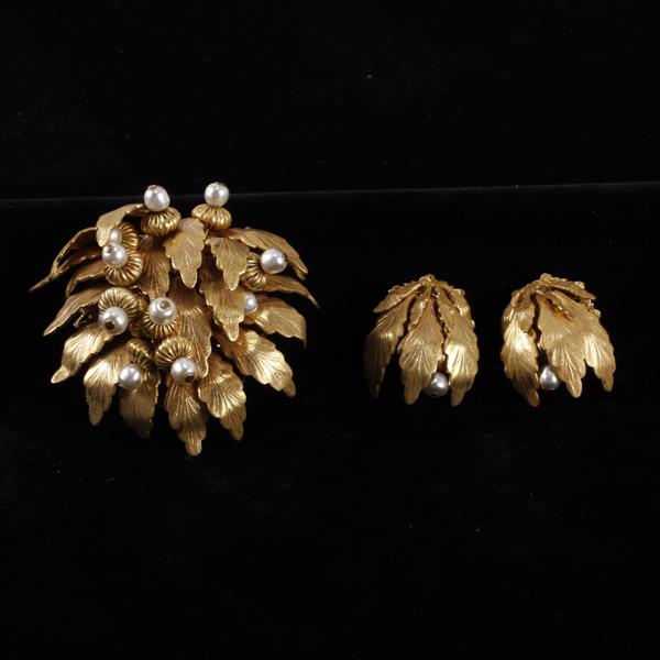 Appraisal: Miriam Haskell pc Gold tone acorn brooch pin clip earrings