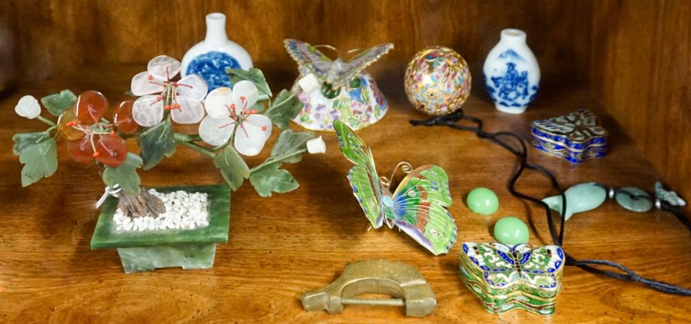 Appraisal: COLLECTION OF CHINESE ENAMEL AND PORCELAIN TABLE ARTICLESCollection of Chinese