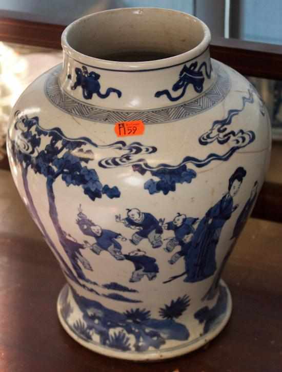 Appraisal: Chinese Export blue and white porcelain vase Estimate - No