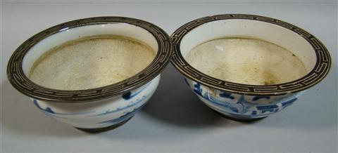 Appraisal: PAIR OF CHINESE BLUE AND WHITE BOWLS Early th century