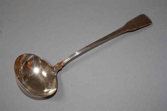 Appraisal: A GEORGE III SILVER FIDDLE AND THREAD PATTERN SOUP LADLE