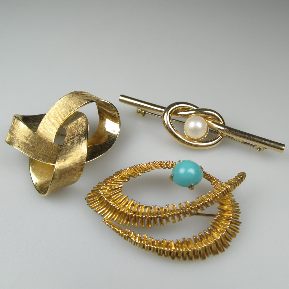 Appraisal: x k Yellow Gold Brooches set with turquoise and a