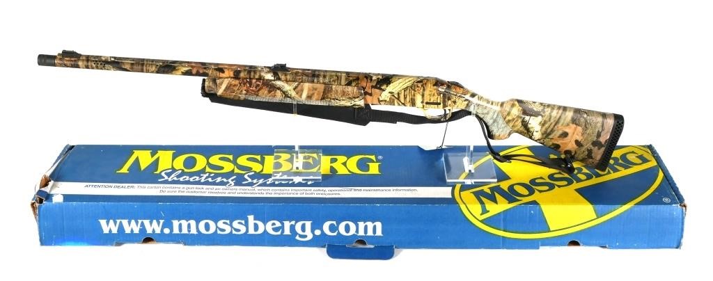 Appraisal: Mossberg gauge shotgun semi automatic shotgun Vent rib barrel is