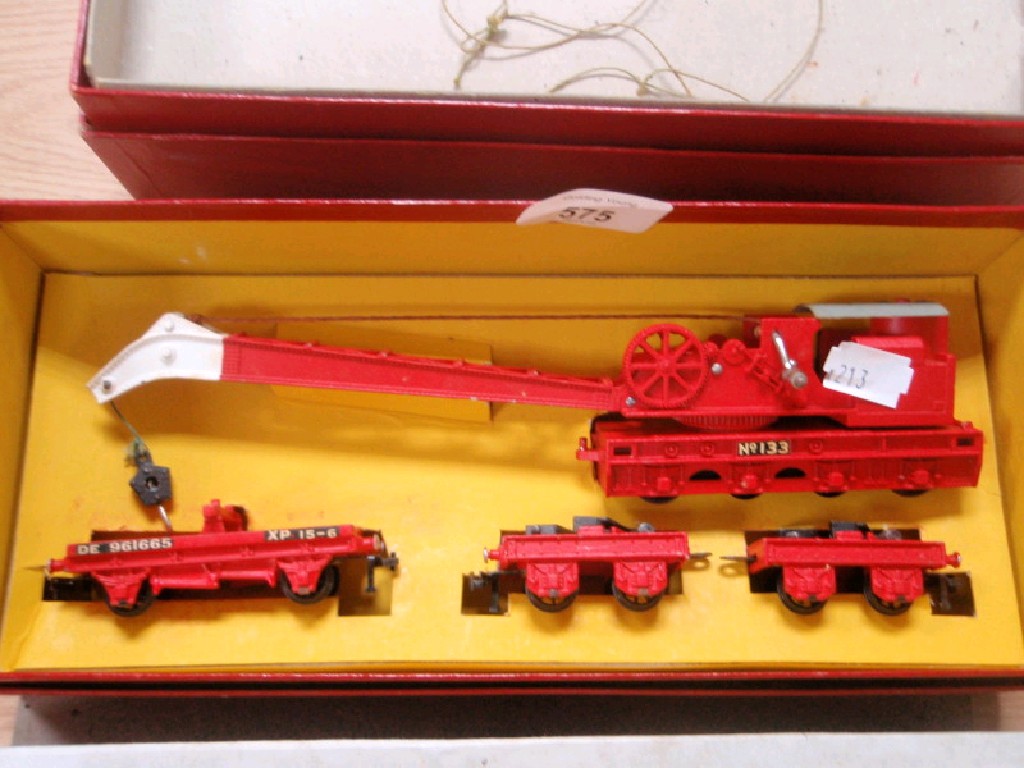 Appraisal: A boxed Hornby Dublo breakdown crane