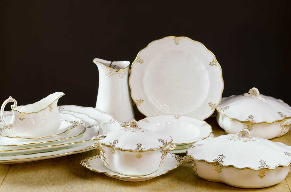 Appraisal: ROYAL CROWN DERBY CHINA SET sixty-one pieces comprised of dinner