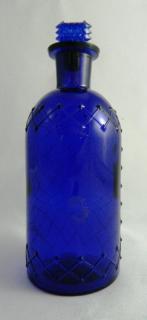 Appraisal: Cobalt poison bottle Poison- round cobalt lattice and diamond enbossing