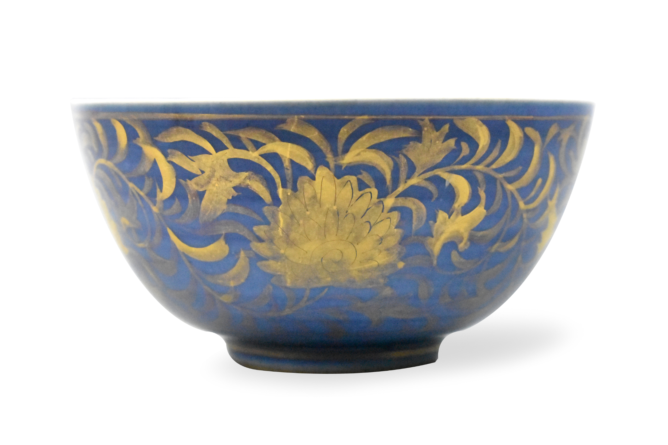 Appraisal: A Chinese gilt blue ground blue and white bowl dating