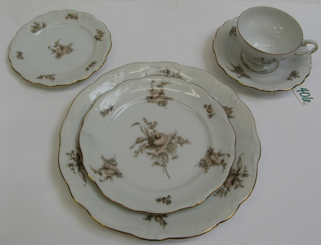 Appraisal: JOHANN HAVILAND BAVARIA GERMANY FINE CHINA SET pieces service for