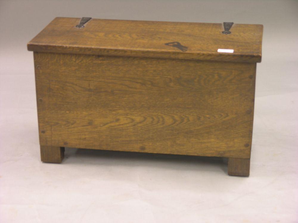 Appraisal: An Arts and Crafts style solid medium oak box with