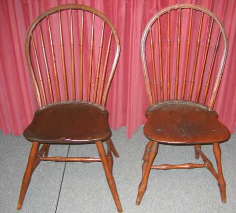 Appraisal: TWO AMERICAN WINDSOR SIDE CHAIRS Bow back with shaped seats