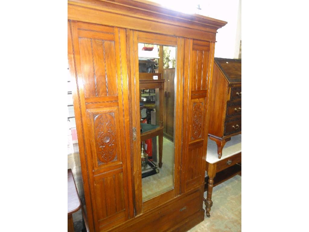 Appraisal: An Edwardian mahogany three piece bedroom suite comprising single door