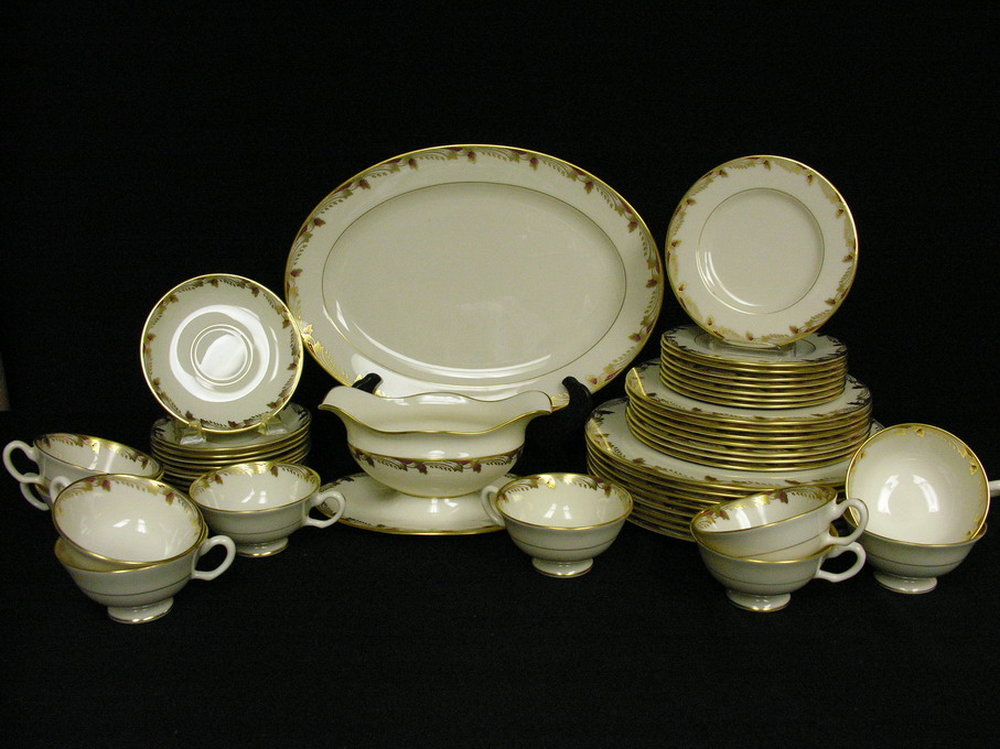 Appraisal: PIECES LENOX ESSEX CHINA Includes - Dinner plates - Salad