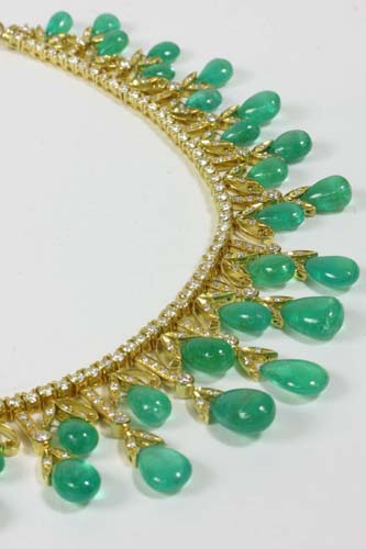 Appraisal: EMERALD DIAMOND EIGHTEEN KARAT GOLD NECKLACE WITH APPRAISAL inches in