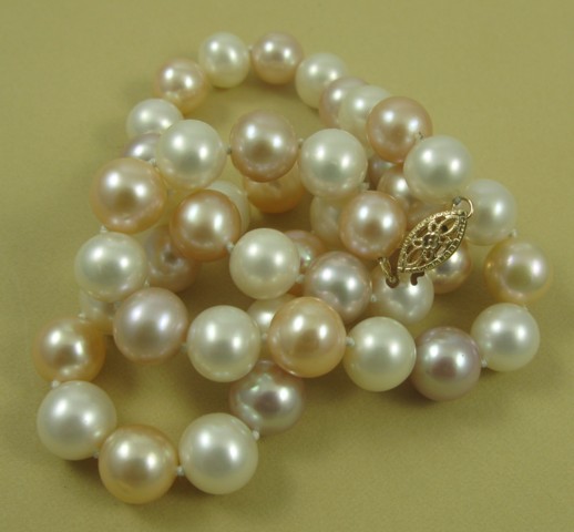 Appraisal: MULTI-COLOR PEARL CHOKER LENGTH NECKLACE Mixed pink white and violet