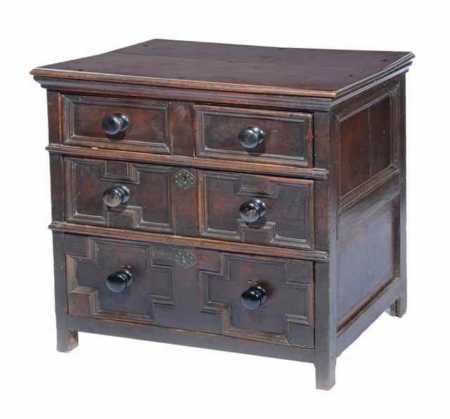 Appraisal: AN TH CENTURY OAK CHEST of two long two short